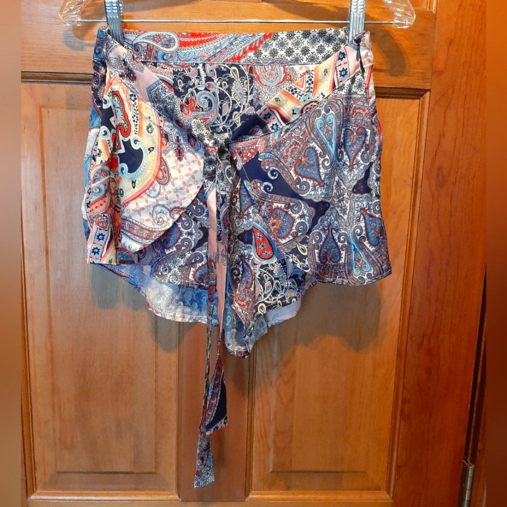 NWT Boohoo Swim Cover-up Shorts - Size 8